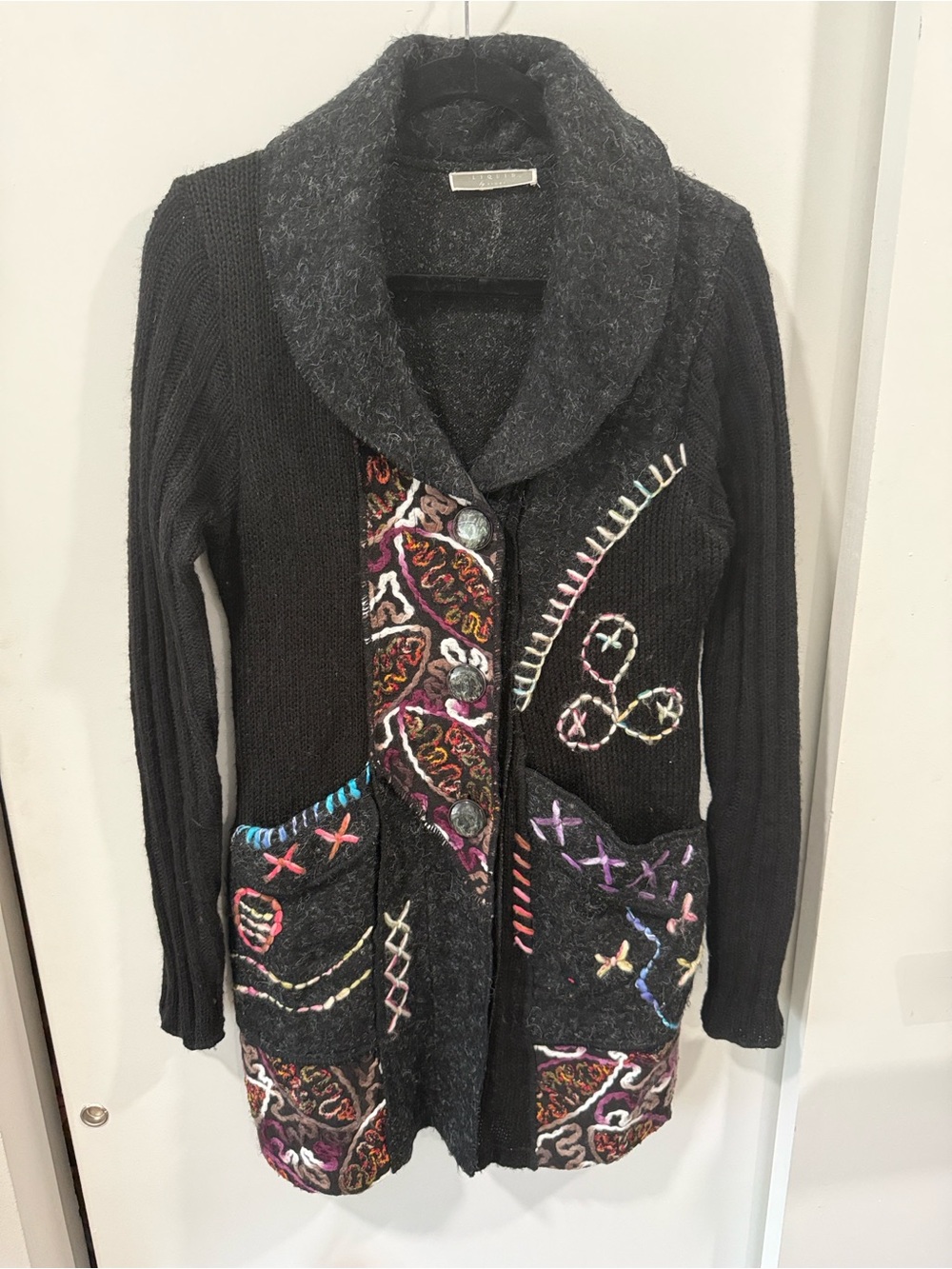 Sioni Black Embroidered Shawl Collar Cardigan
